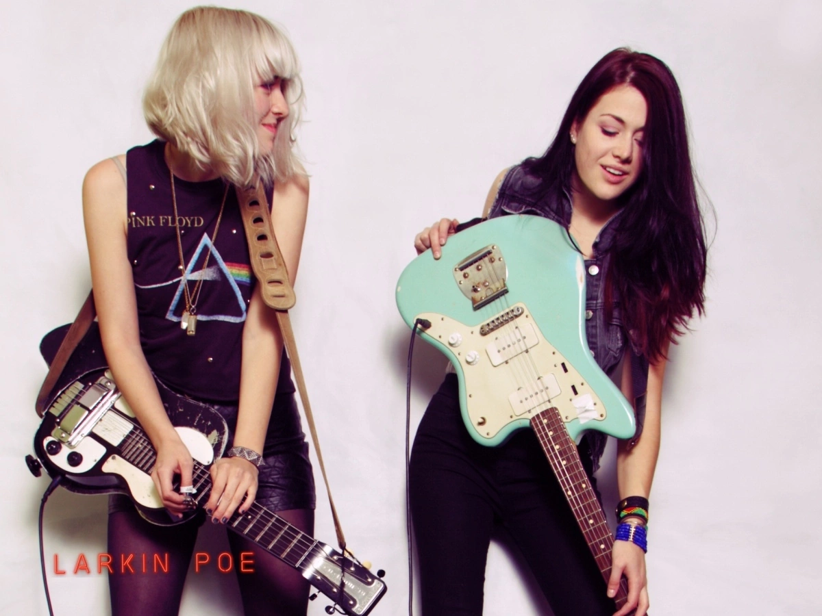 Larkin Poe - MOVED TO PALACE AKROPOLIS