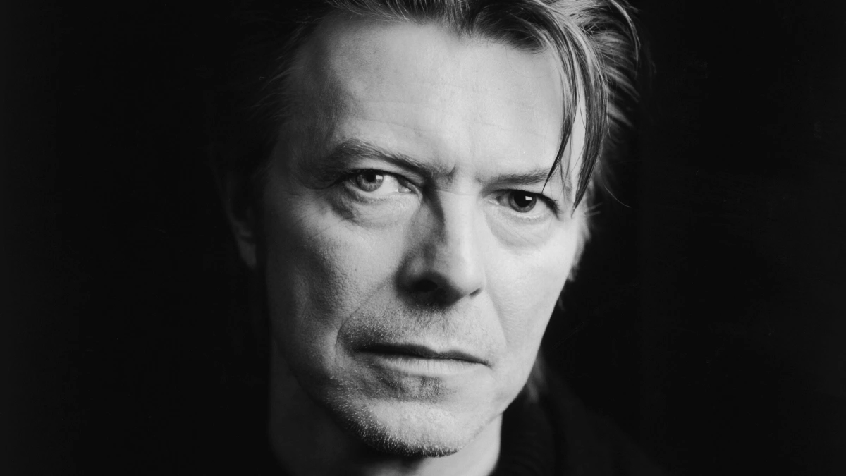 "A Bow To Bowie"