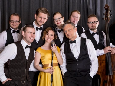 Adéla Zejfartová & Sunny Swing Orchestra