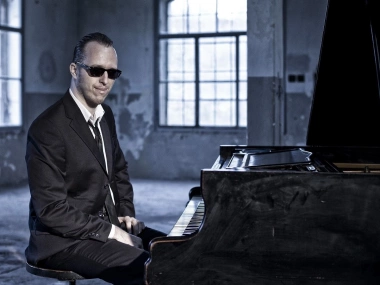 Jakub Zomer & Ray Charles Tribute Band