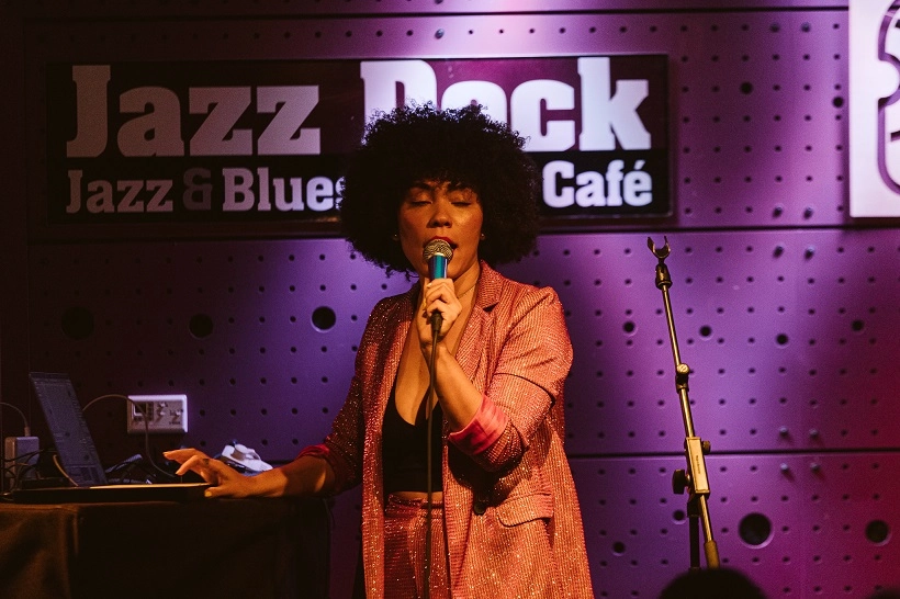 Foto & Video: Madison McFerrin